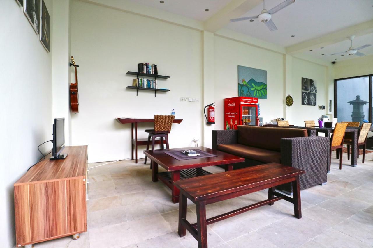 Reddoorz Hostel Near Gwk Main Gate Ungasan Kültér fotó